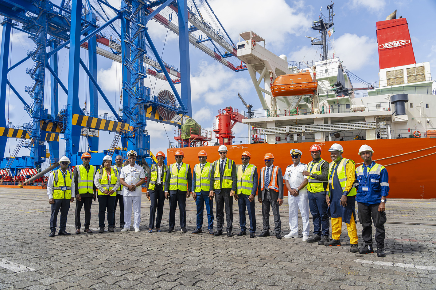 Abidjan Terminal renforce ses capacités opérationnelles avec deux nouveaux portiques de quai